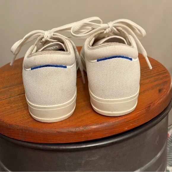 Rothy's The Lace Up Sneaker in the Golden Metallic color Women’s size 7 - Picture 3 of 11